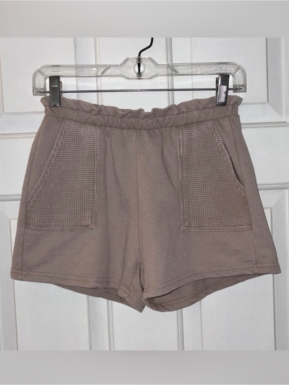 Hippie Rose Taupe Cotton Shorts W/ Textured Patch Pockets Size XS